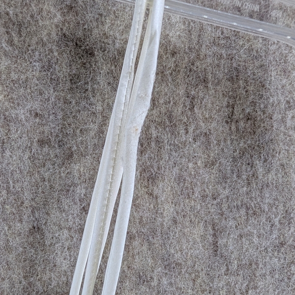 Vintage Victoria’s Secret Gold Label Teddy Ivory Satin Lace Lingerie Medium - Picture 5 of 8